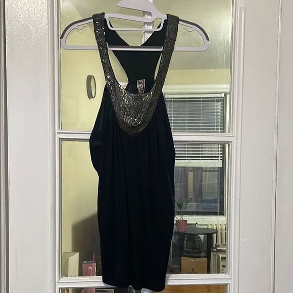 Gently used just one black beaded sleeveless summer vacation casual tank top - Picture 1 of 6